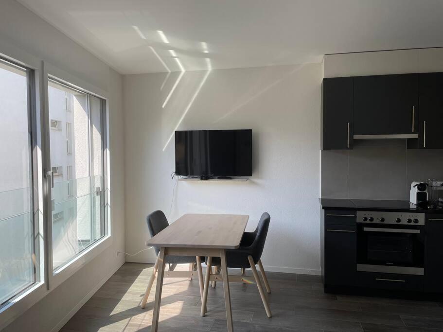 Appartement Proche Lausanne: Studio Bien Equipe à Prilly Extérieur photo